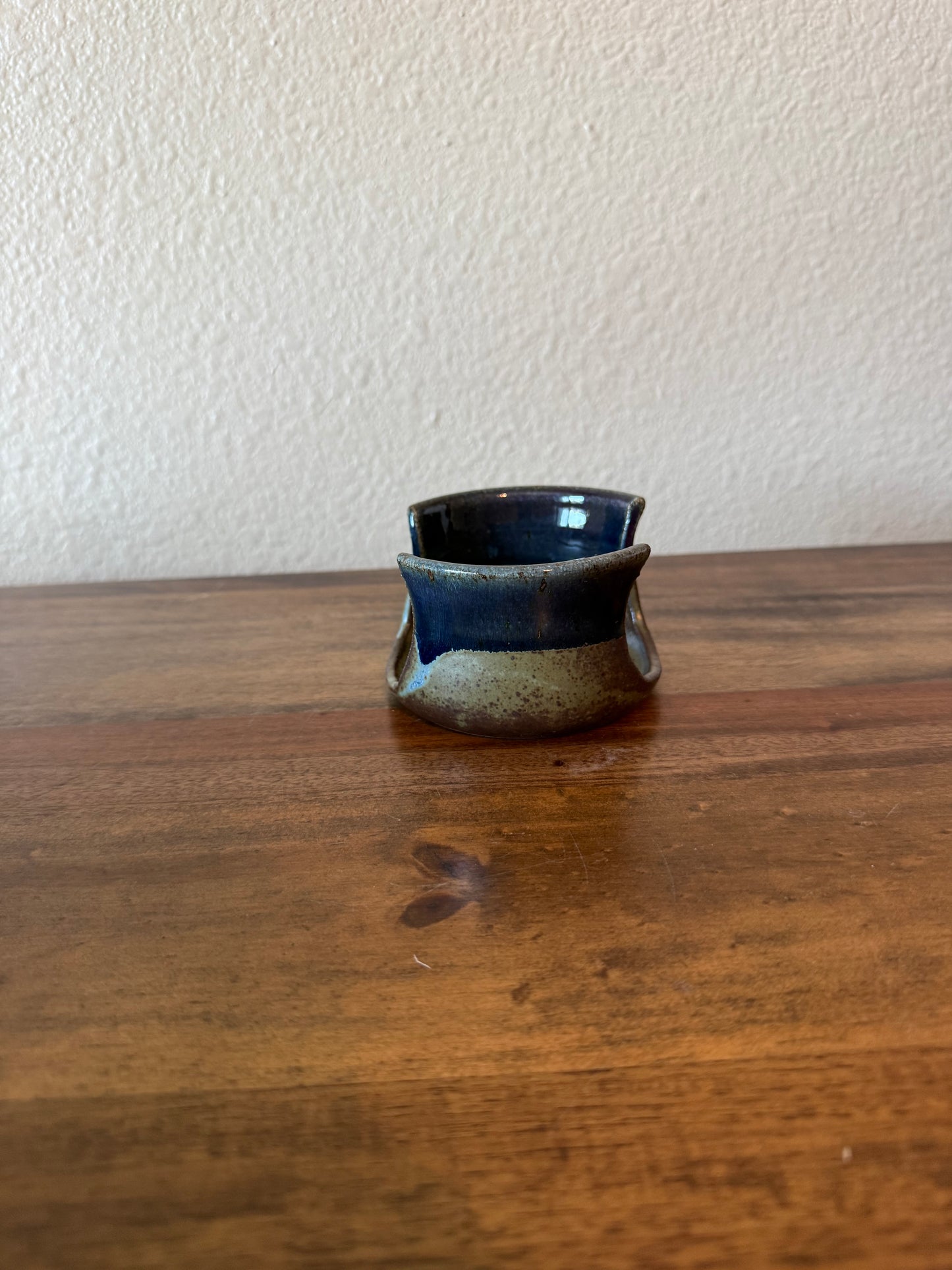 Navy and Matte Green Sponge Holder