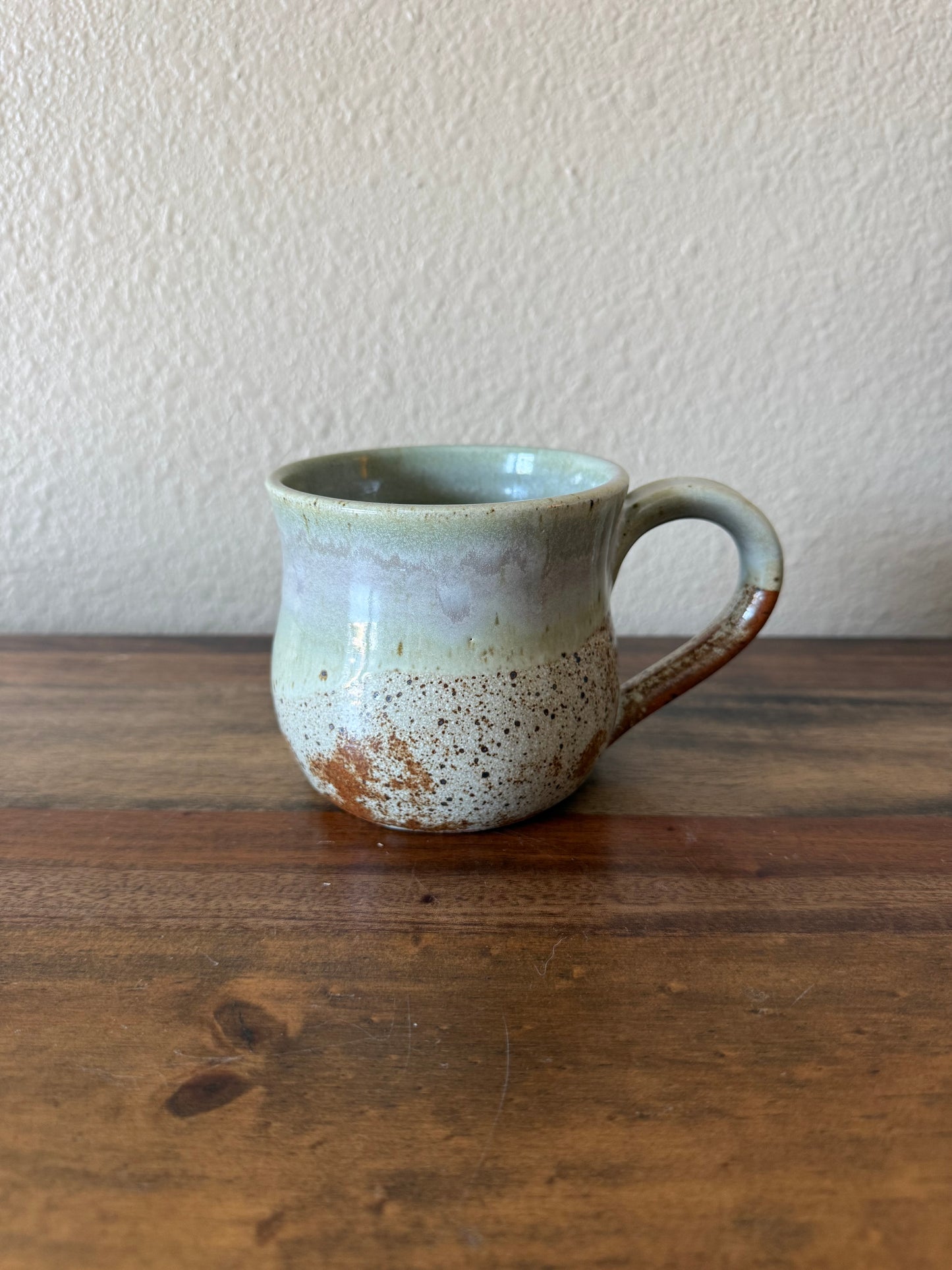 Cream Squatty Mug