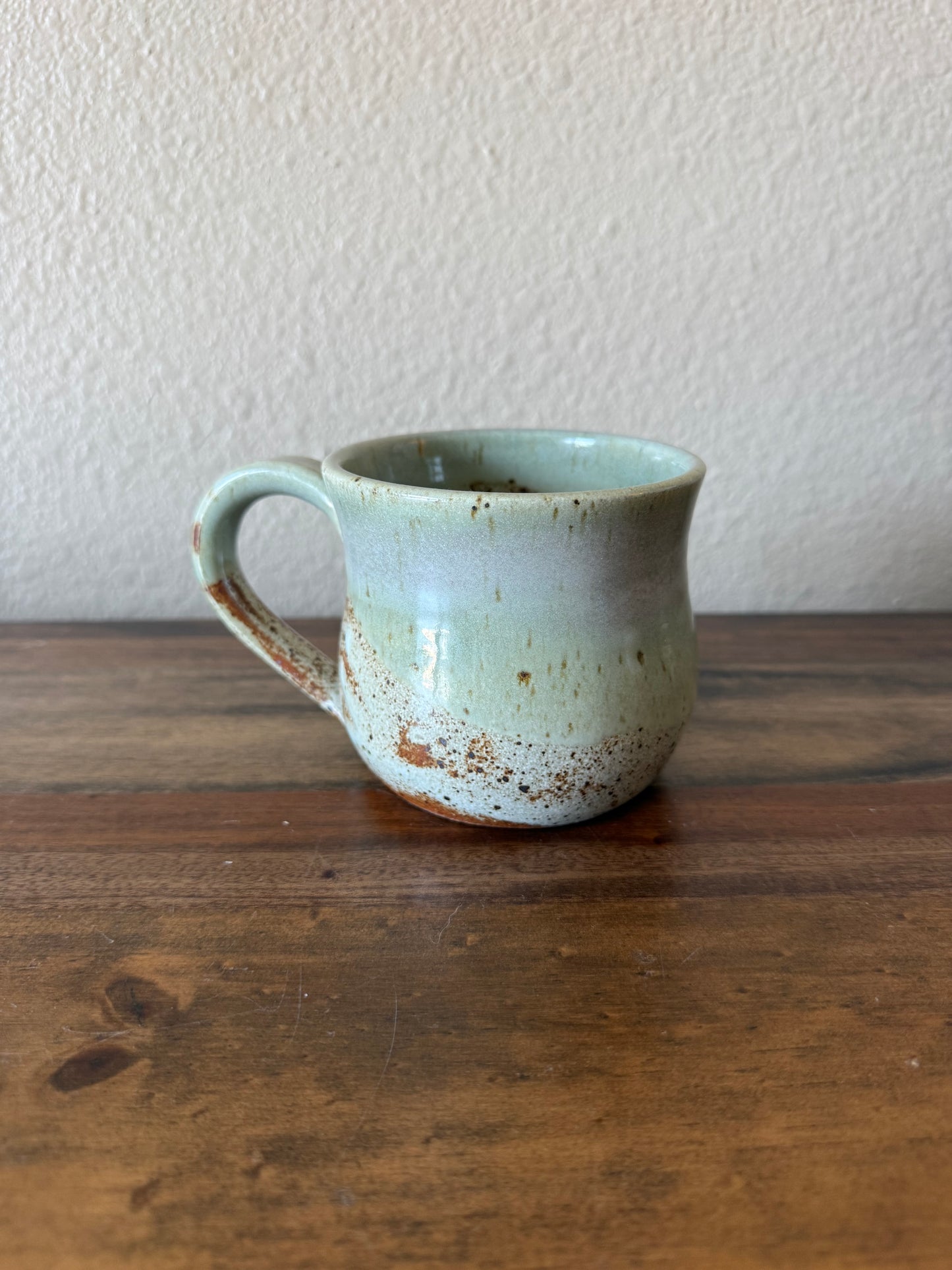Cream Squatty Mug